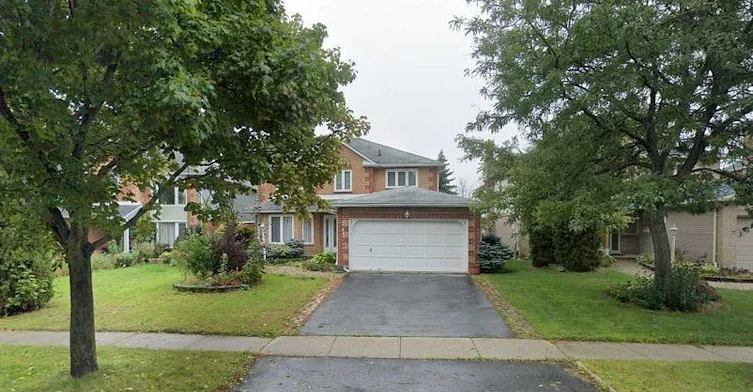 243 Glenway Circle, Newmarket, ON, L3Y 7S6