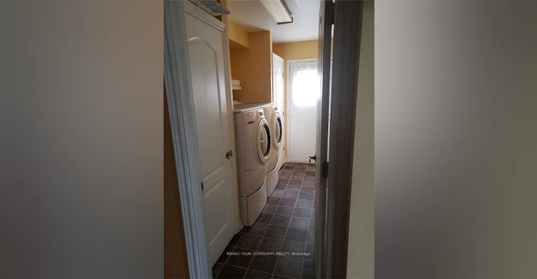 243 Glenway Circle, Newmarket, ON, L3Y 7S6 - 7