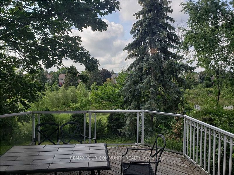 243 Glenway Circle, Newmarket, ON, L3Y 7S6 - 11