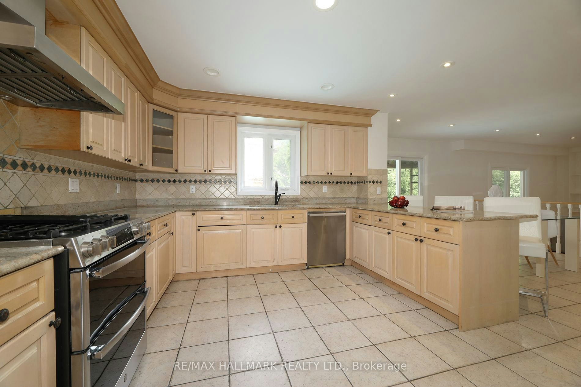 58 Pickett Crescent, Richmond Hill, ON, L4C 9L3 - 14
