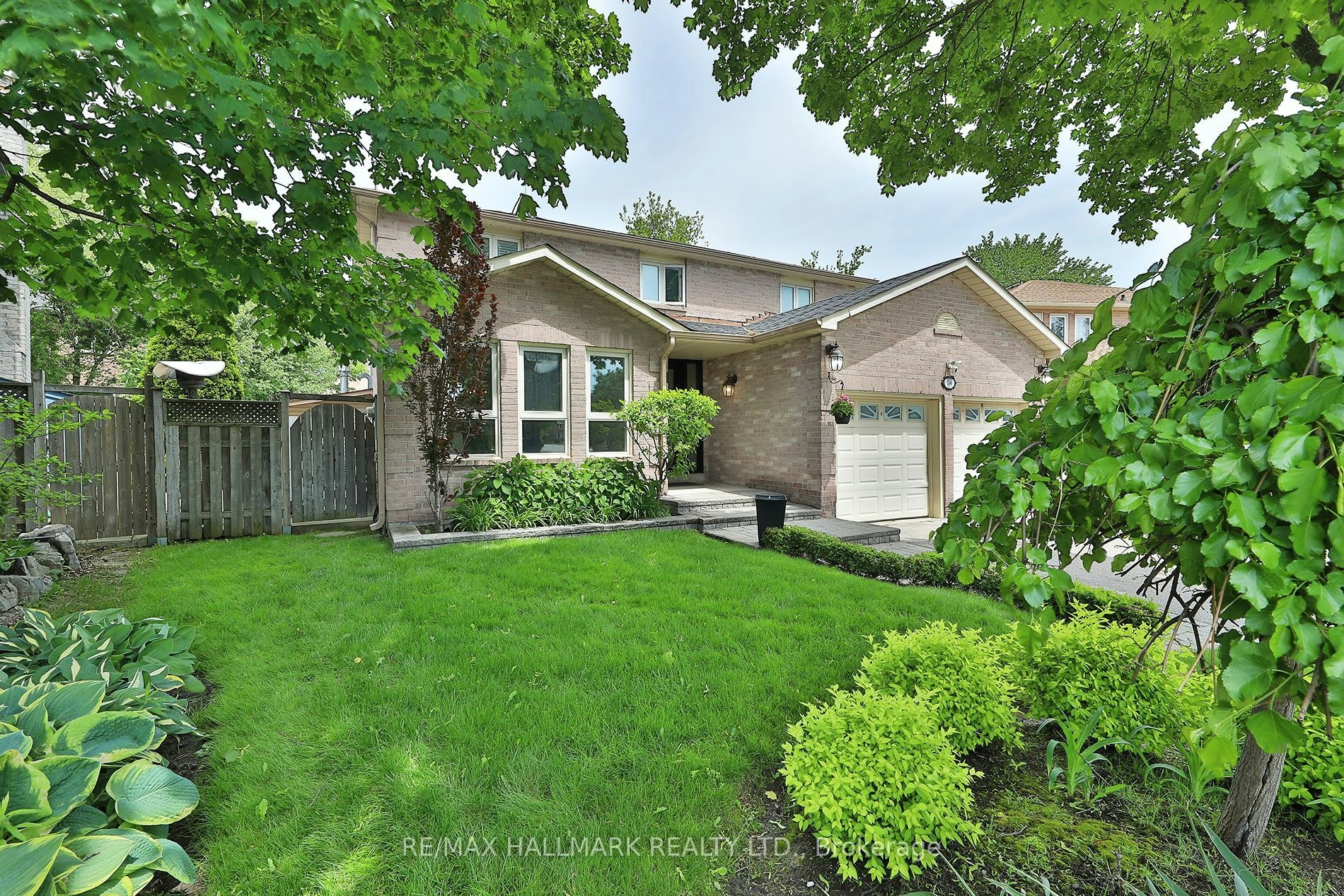 58 Pickett Crescent, Richmond Hill, ON, L4C 9L3 - 2