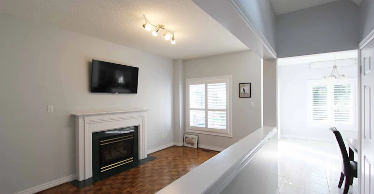 834 Surin Court, Newmarket, ON, L3Y 8R4 - 6