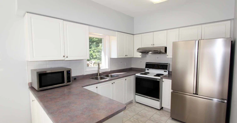 834 Surin Court, Newmarket, ON, L3Y 8R4 - 13