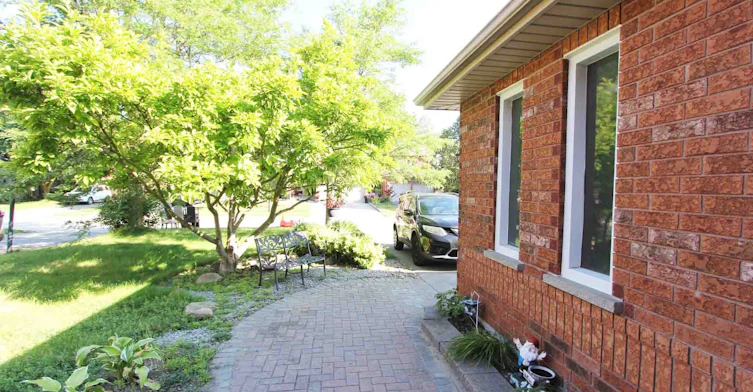 834 Surin Court, Newmarket, ON, L3Y 8R4 - 3