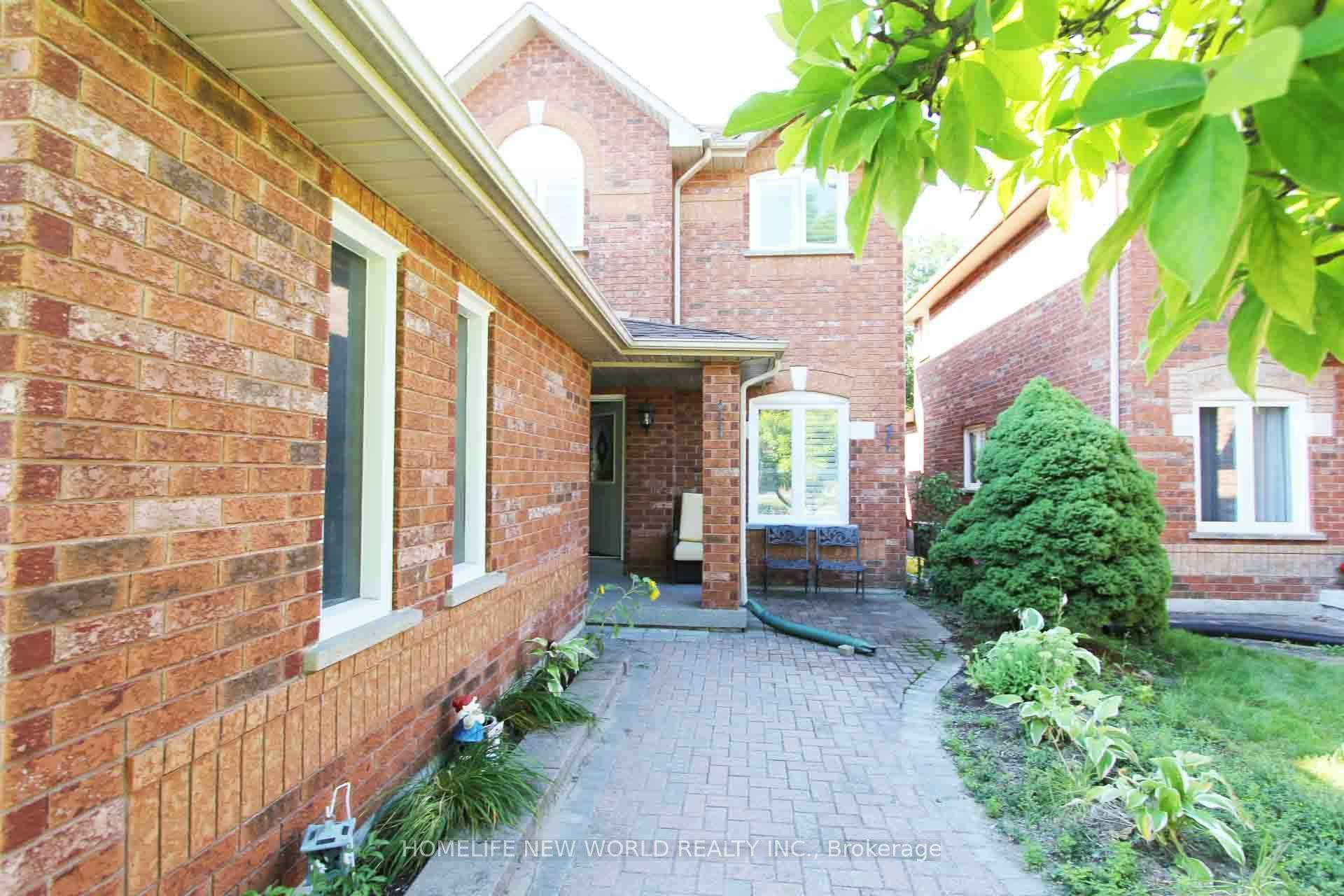 834 Surin Court, Newmarket, ON, L3Y 8R4 - 2