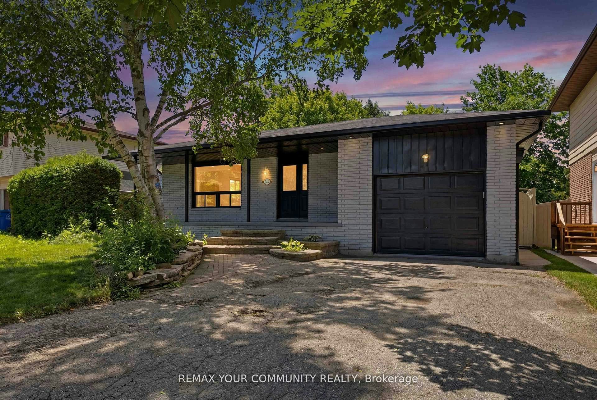 244 East Street, East Gwillimbury, ON, L9N 1K8