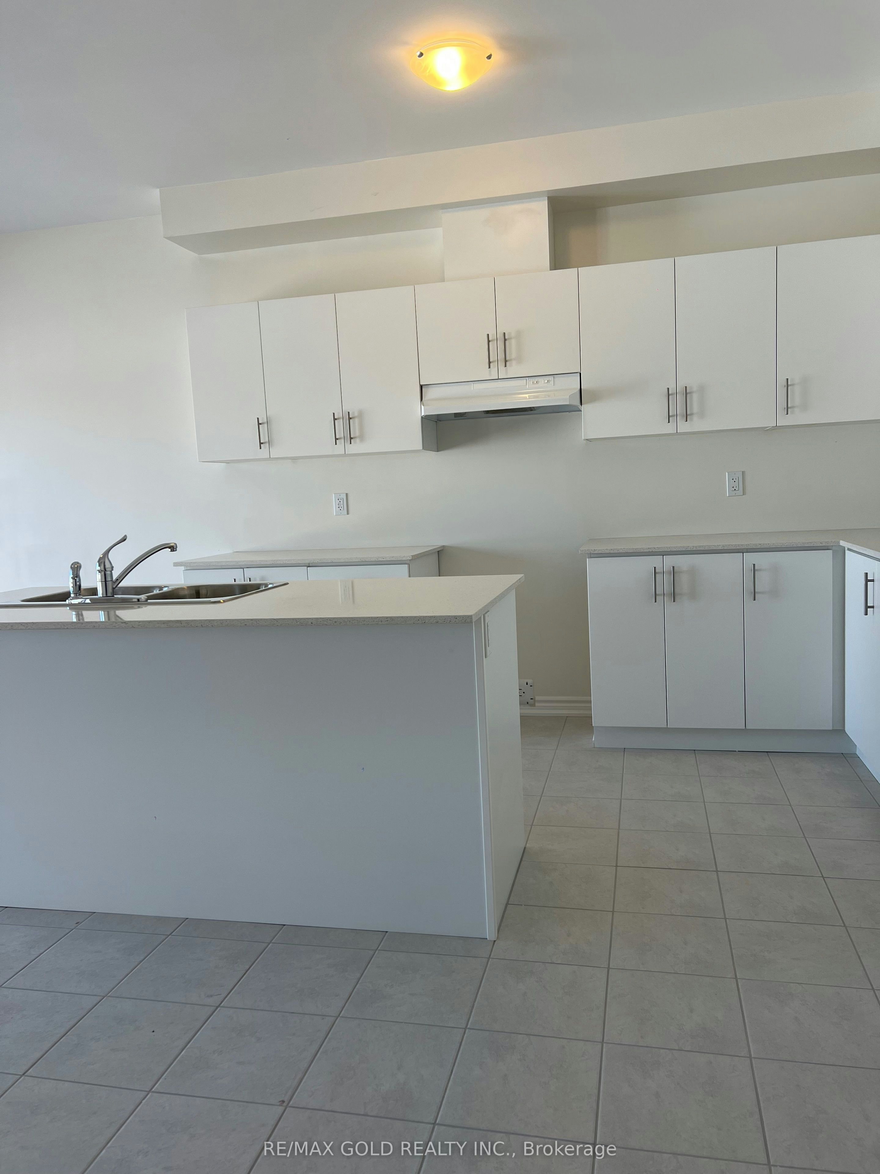 4 Lawrence D. Pridham Avenue, New Tecumseth, ON, L6R 0X1 - 5
