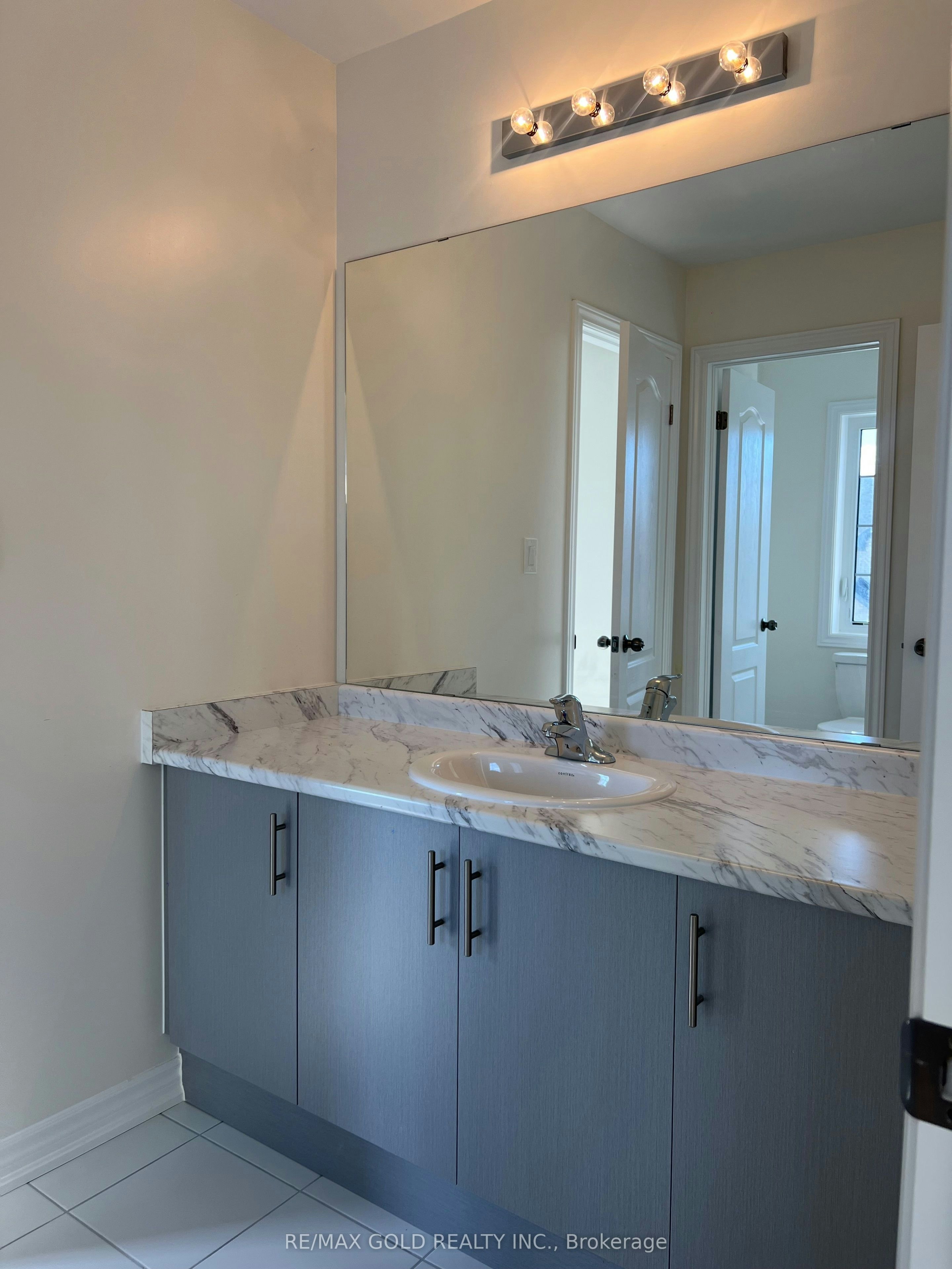 4 Lawrence D. Pridham Avenue, New Tecumseth, ON, L6R 0X1 - 12