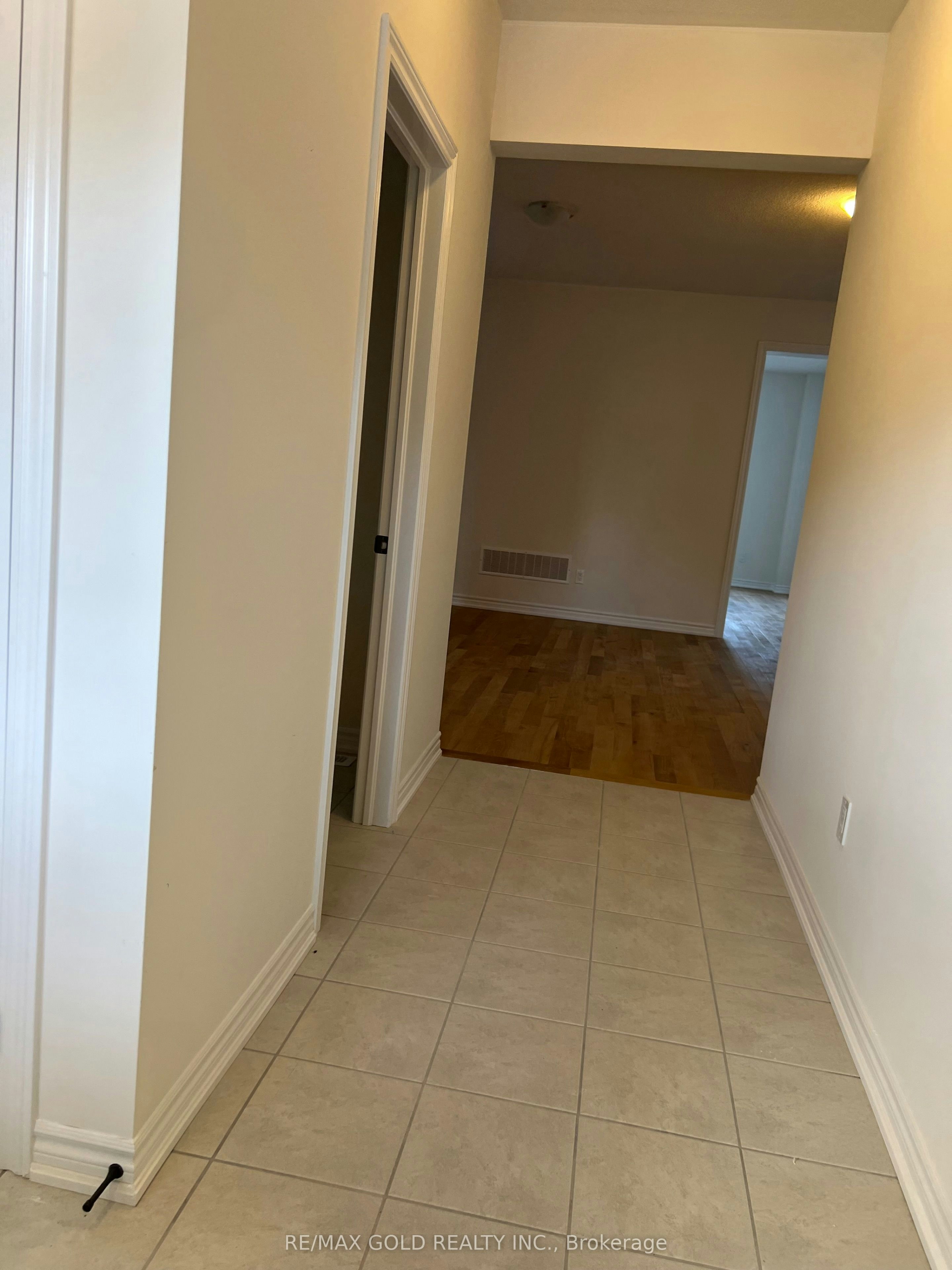 4 Lawrence D. Pridham Avenue, New Tecumseth, ON, L6R 0X1 - 3