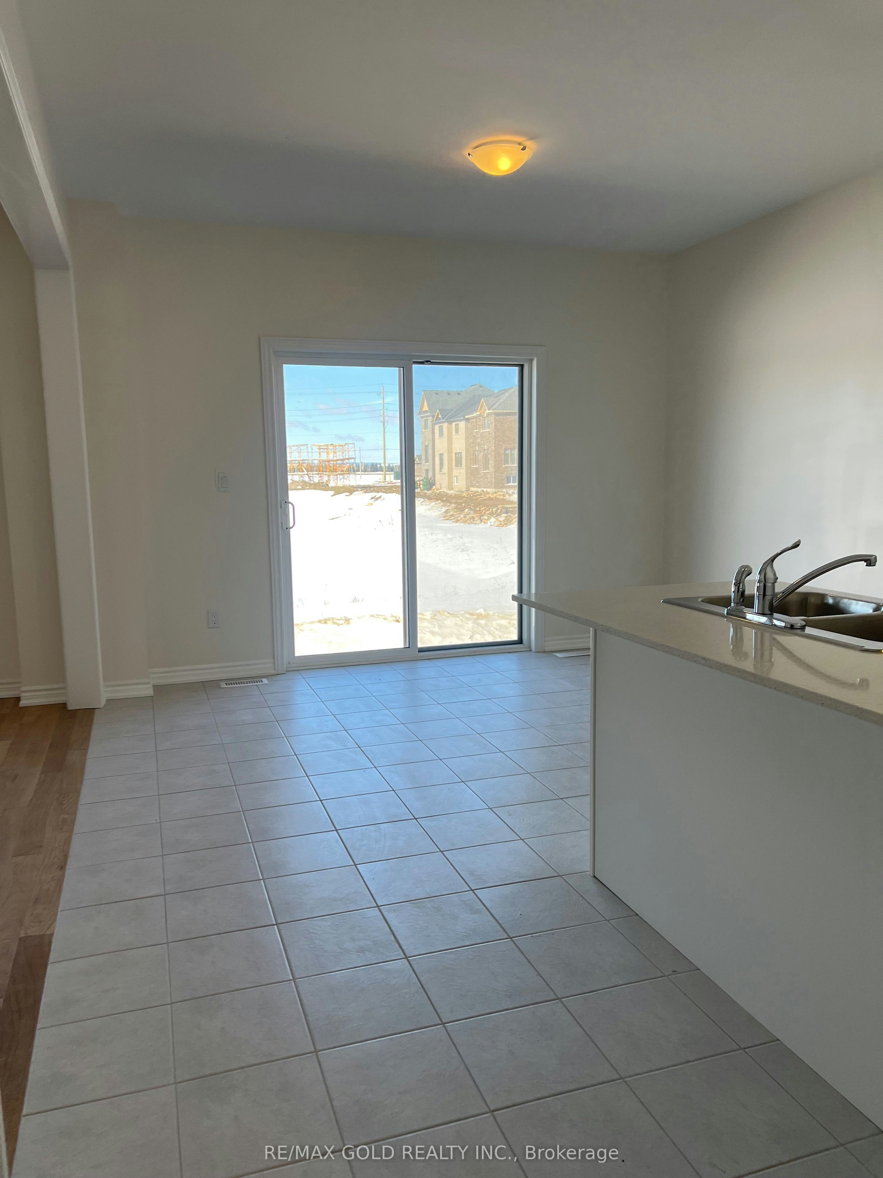 4 Lawrence D. Pridham Avenue, New Tecumseth, ON, L6R 0X1 - 6