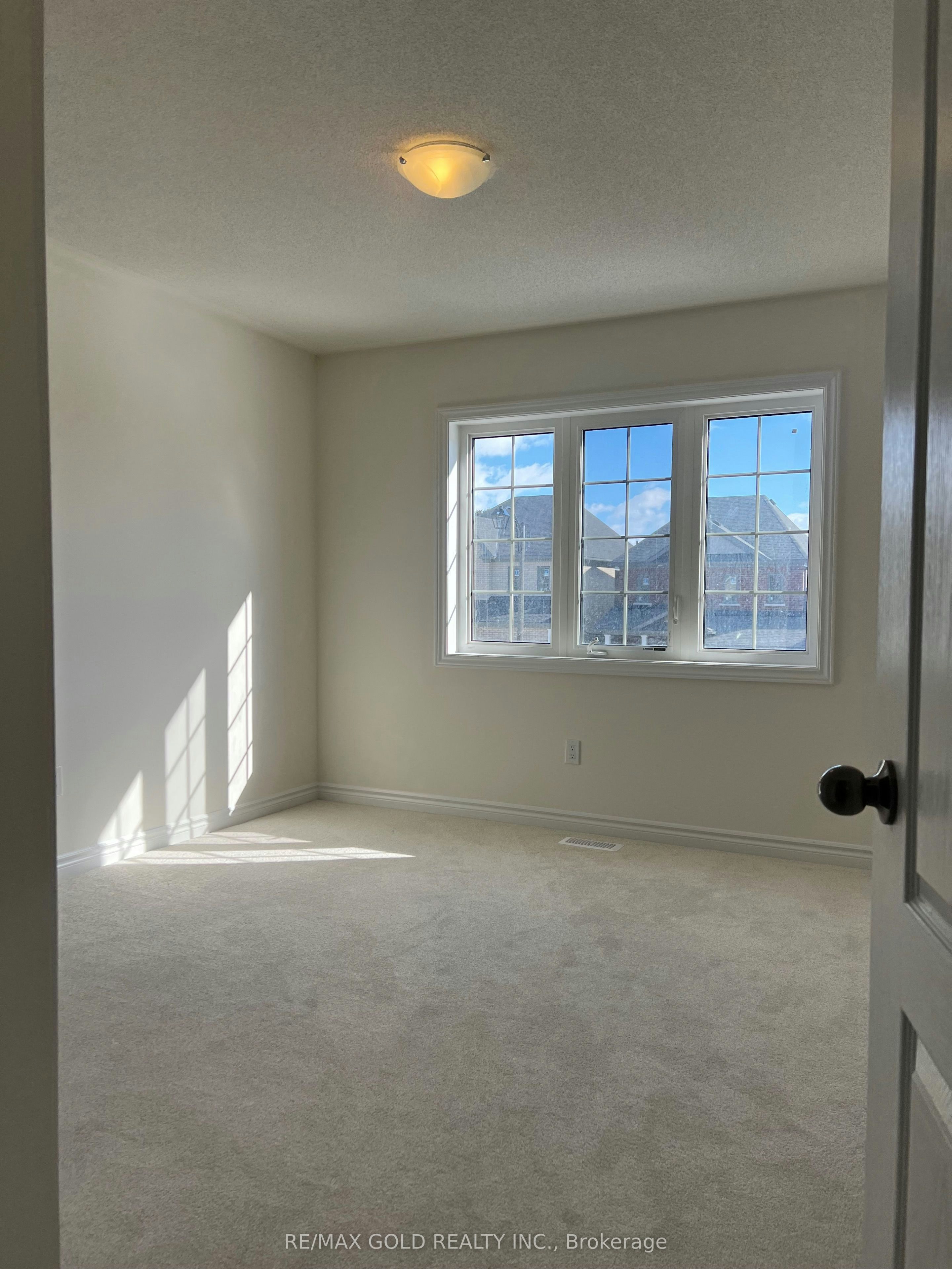 4 Lawrence D. Pridham Avenue, New Tecumseth, ON, L6R 0X1 - 13