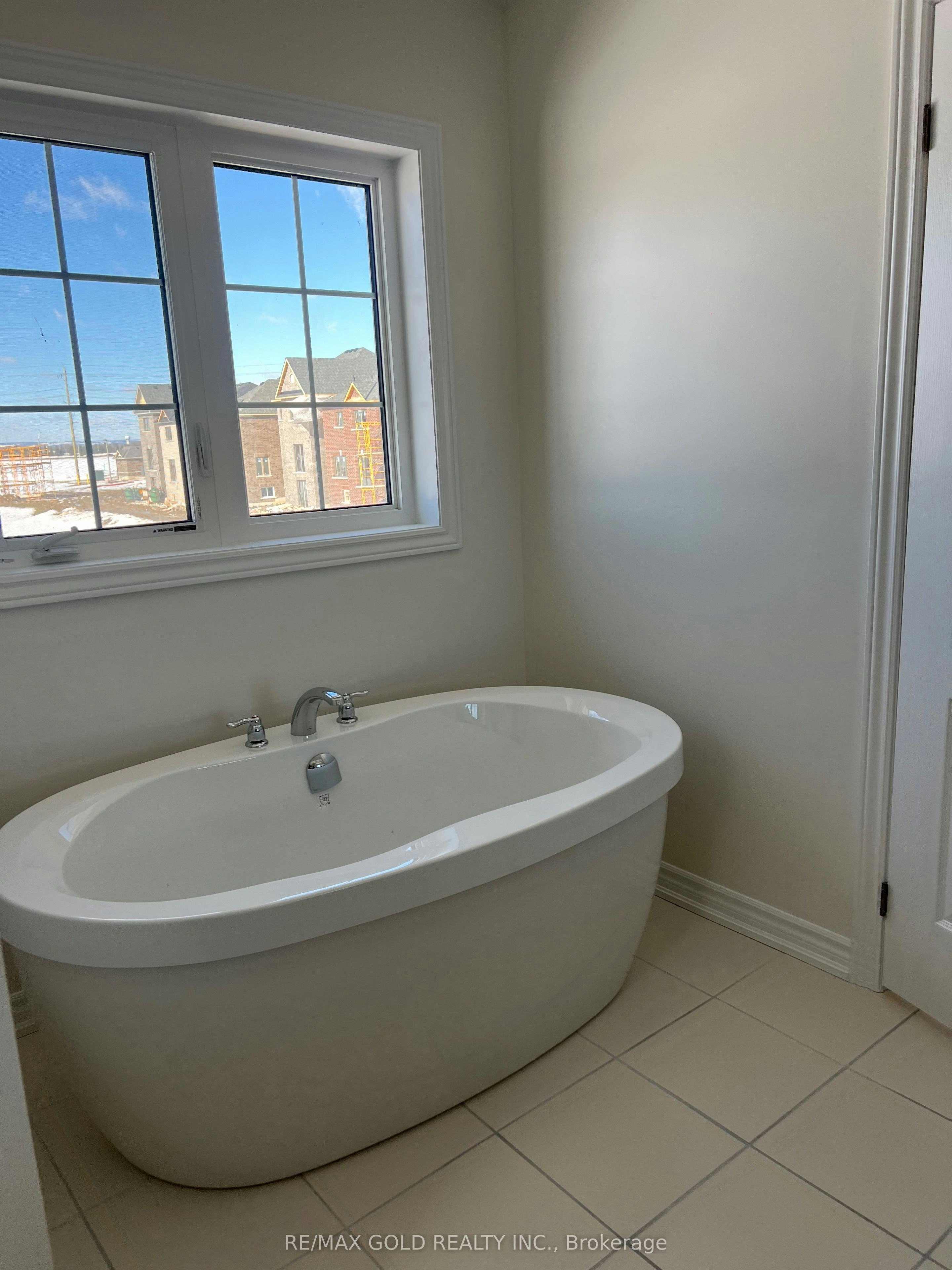 4 Lawrence D. Pridham Avenue, New Tecumseth, ON, L6R 0X1 - 17