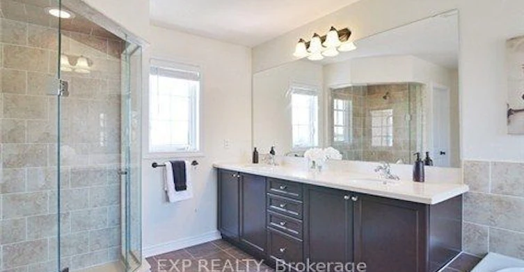 13 Tucciarone Court, Markham, ON, L6C 0H3 - 10