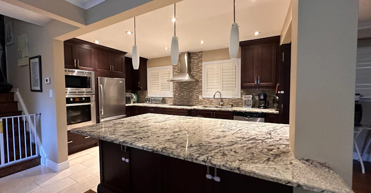 290 Gretel Drive, Richmond Hill, ON, L4C 4V1 - 2