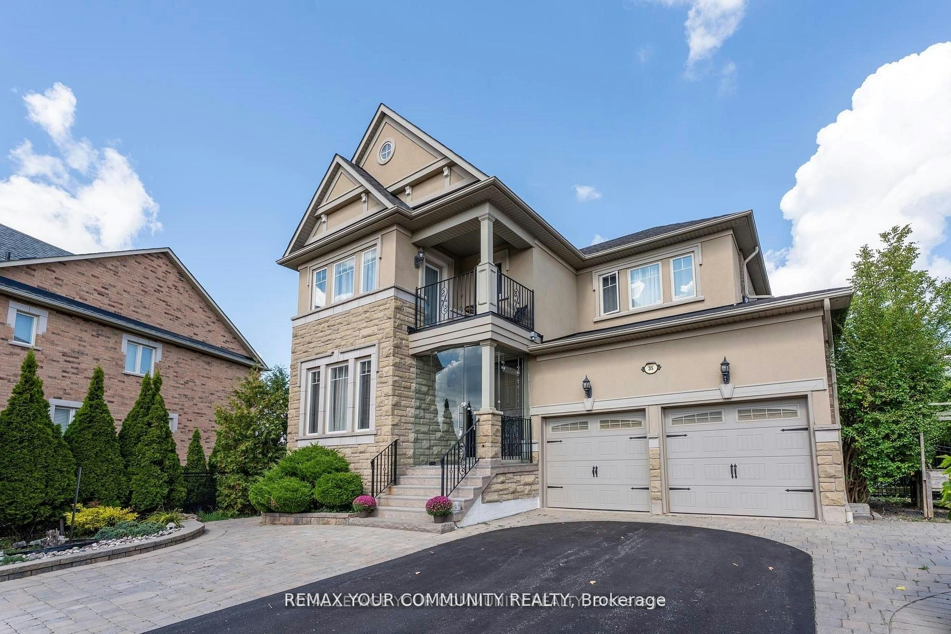 35 Vandervoort Drive, Richmond Hill, ON, L4E 0C7