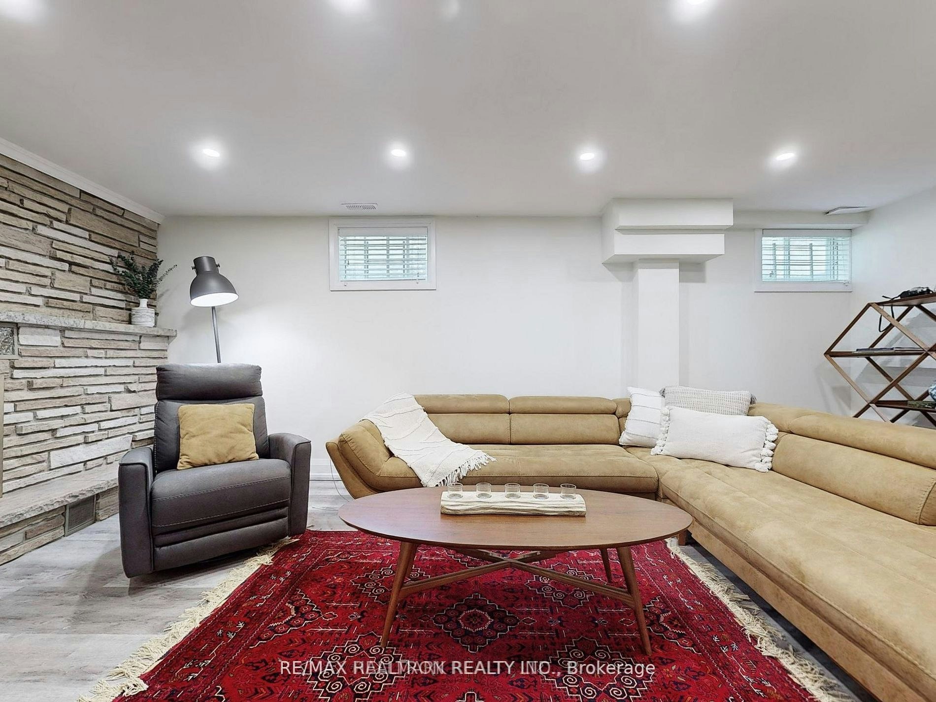 95 Beswick Drive, Newmarket, ON, L3Y 1E8 - 2