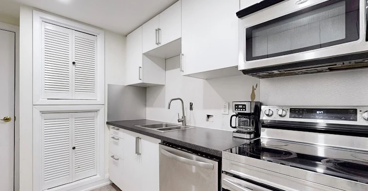 95 Beswick Drive, Newmarket, ON, L3Y 1E8 - 4