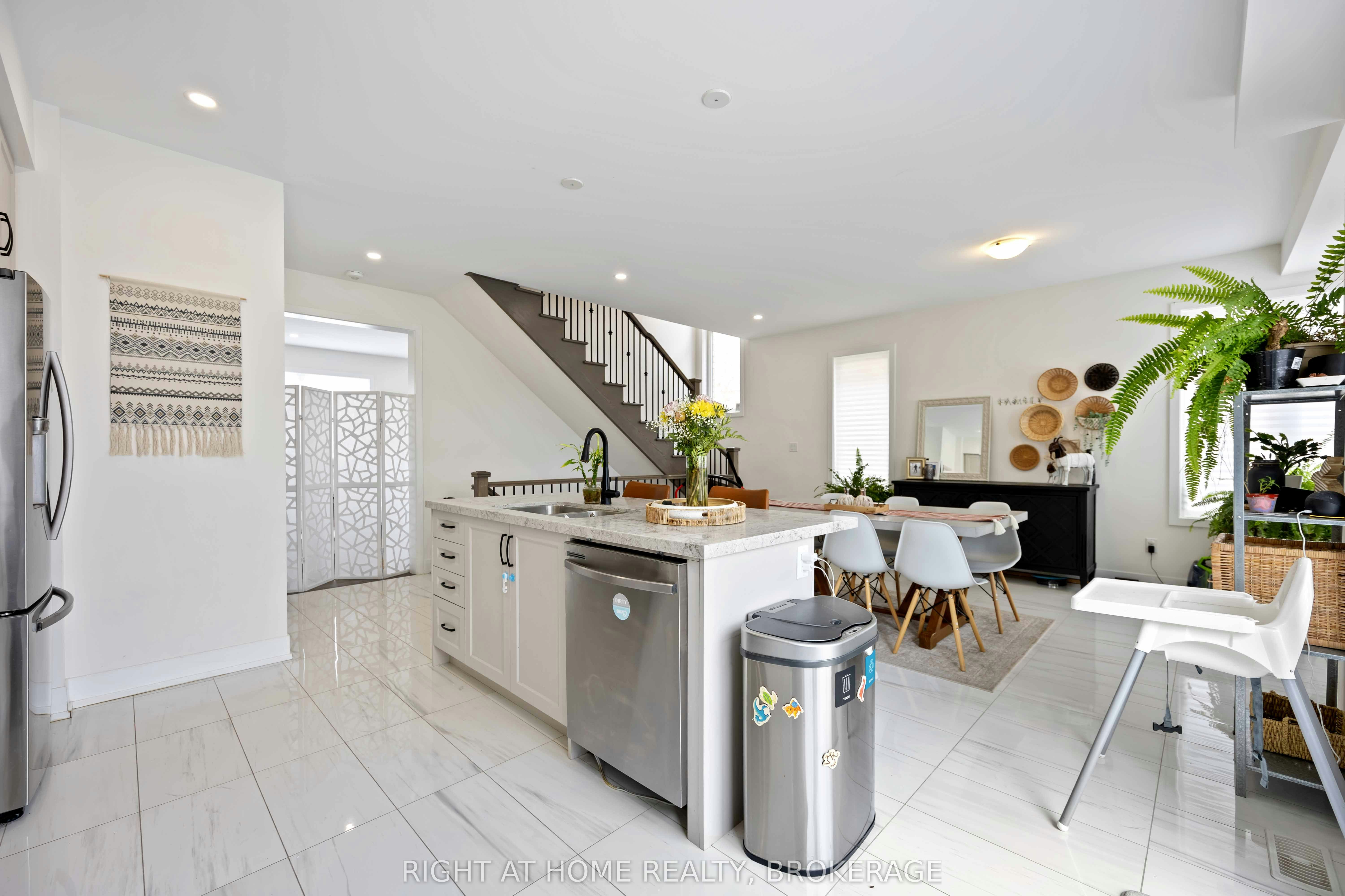 Upper-11707 Tenth Line, Whitchurch-Stouffville, ON, L6B 1A8 - 10