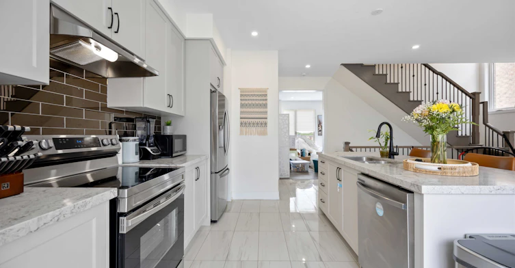 Upper-11707 Tenth Line, Whitchurch-Stouffville, ON, L6B 1A8 - 9