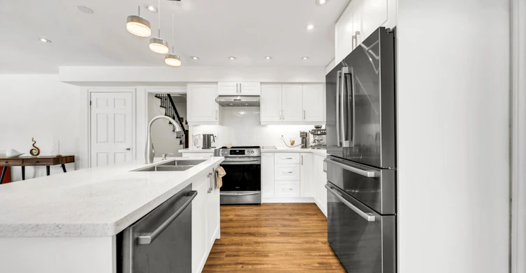 39 Sunnywood Crescent, Richmond Hill, ON, L4C 6W2 - 14