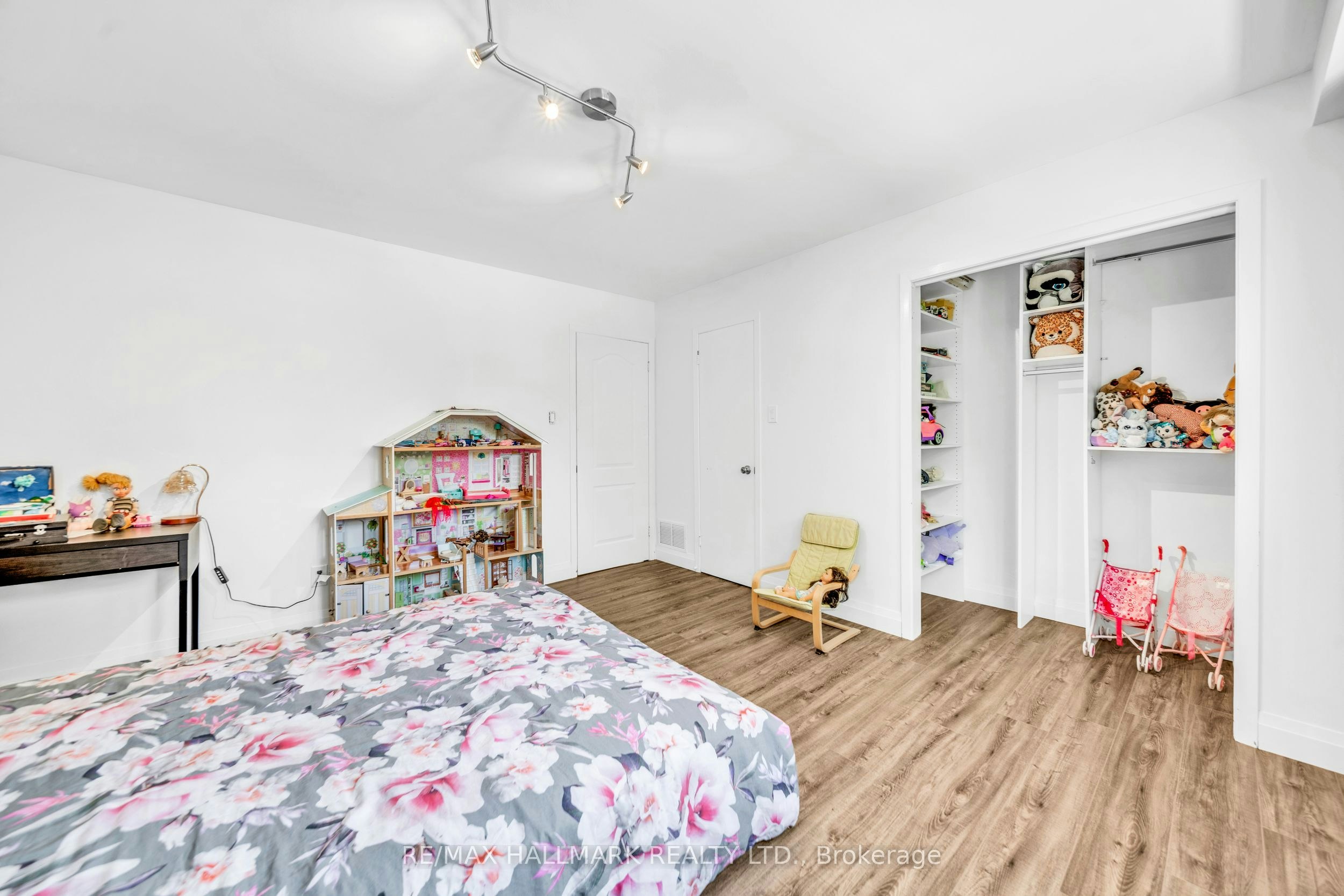 39 Sunnywood Crescent, Richmond Hill, ON, L4C 6W2 - 30
