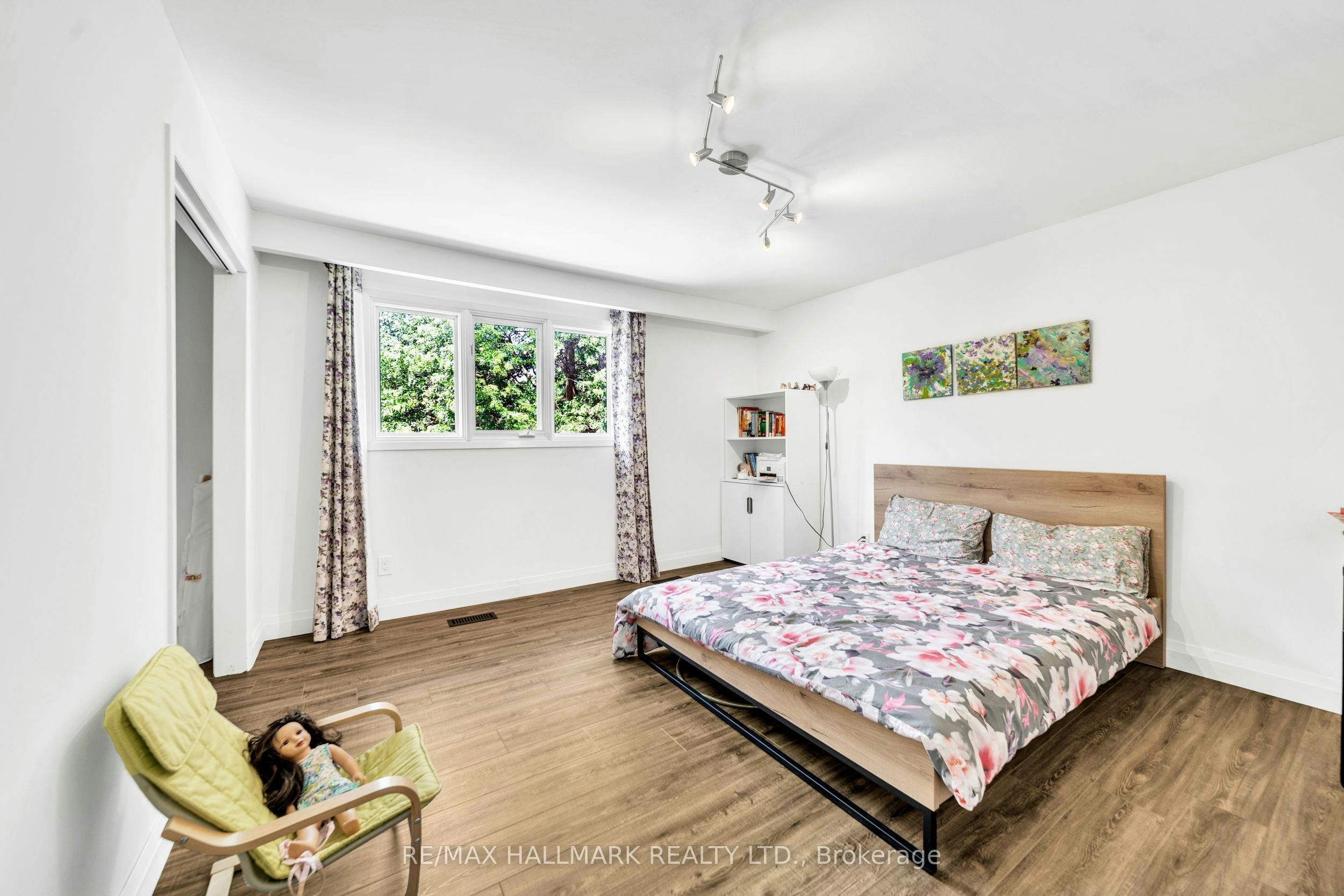 39 Sunnywood Crescent, Richmond Hill, ON, L4C 6W2 - 29