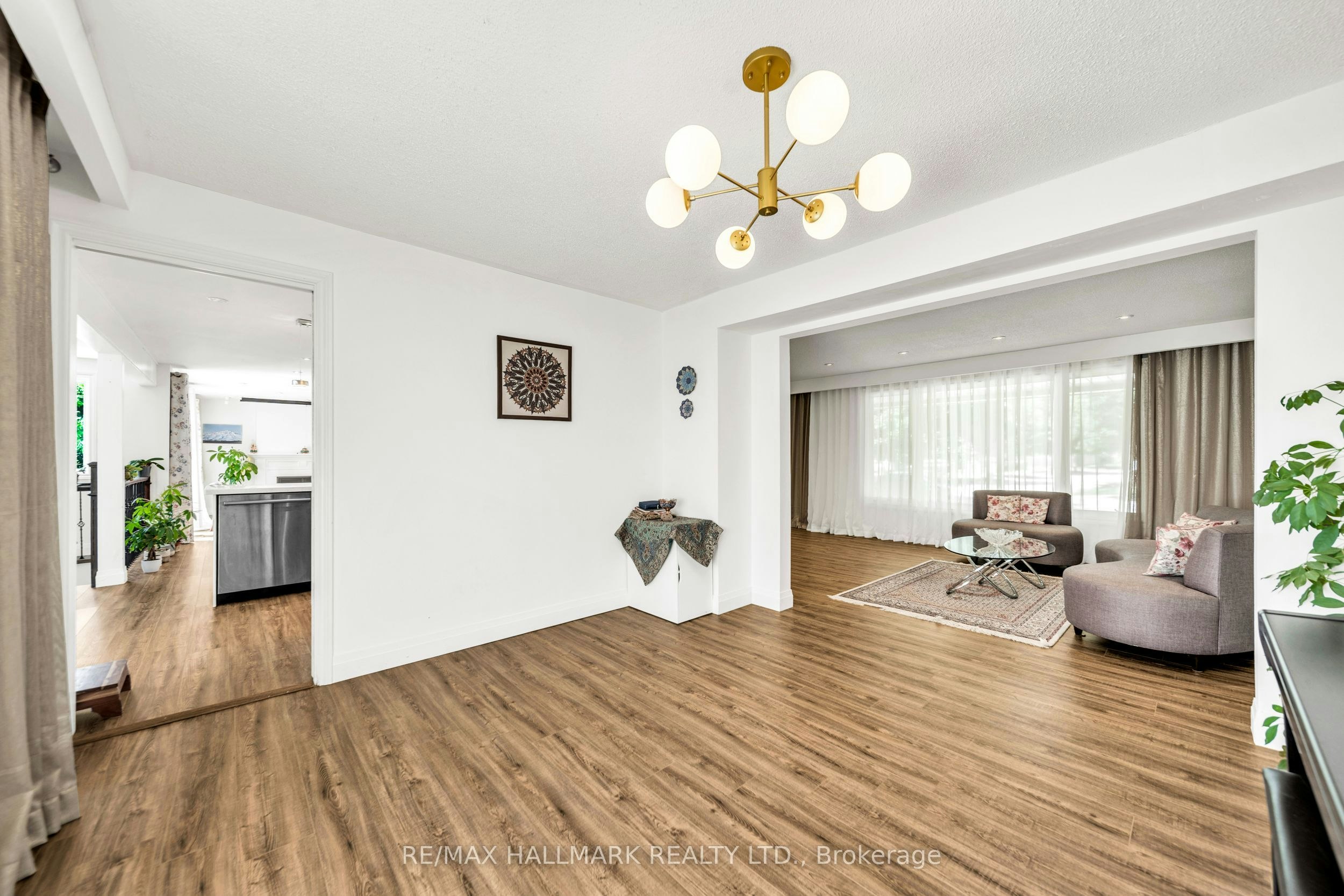 39 Sunnywood Crescent, Richmond Hill, ON, L4C 6W2 - 10