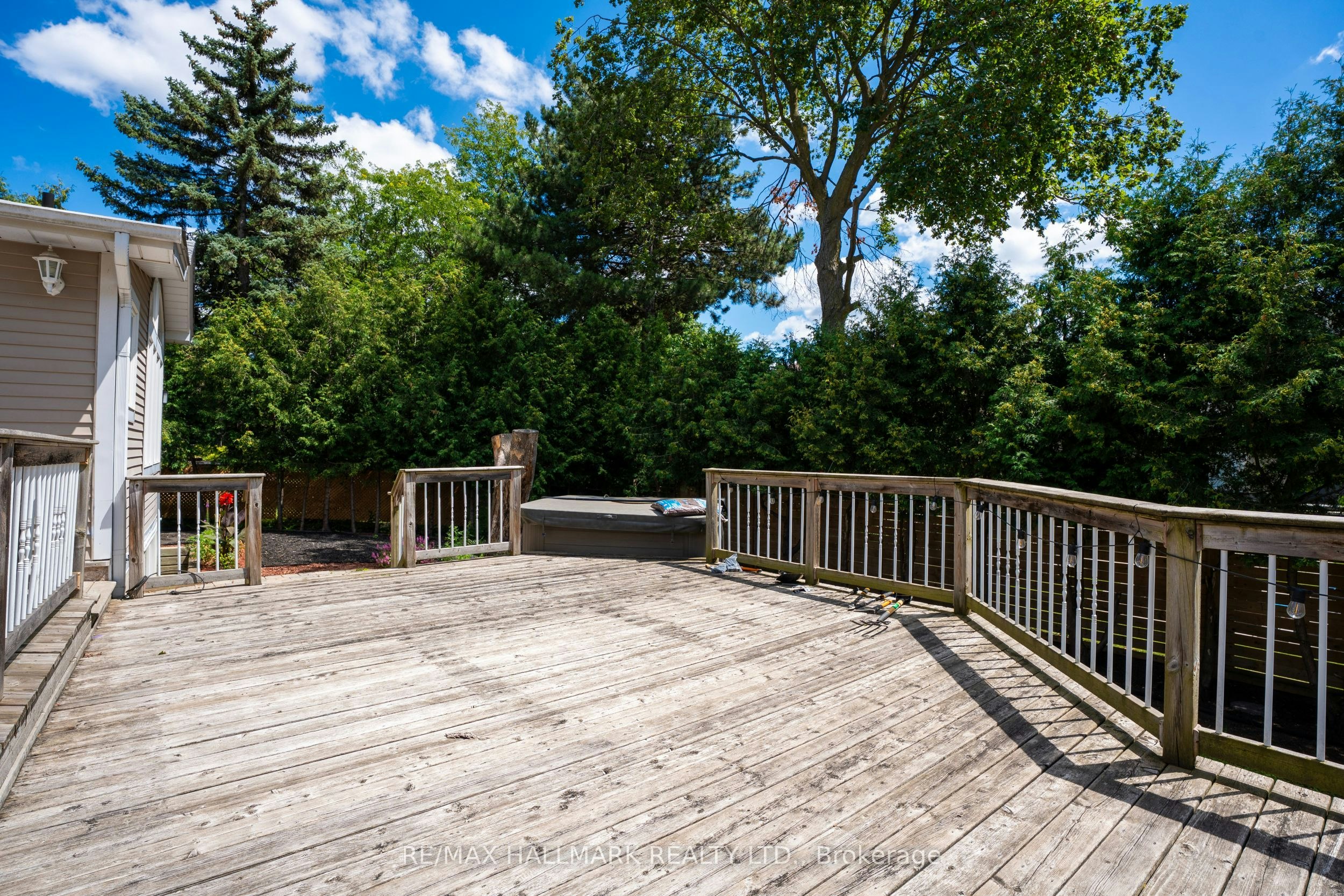 39 Sunnywood Crescent, Richmond Hill, ON, L4C 6W2 - 36