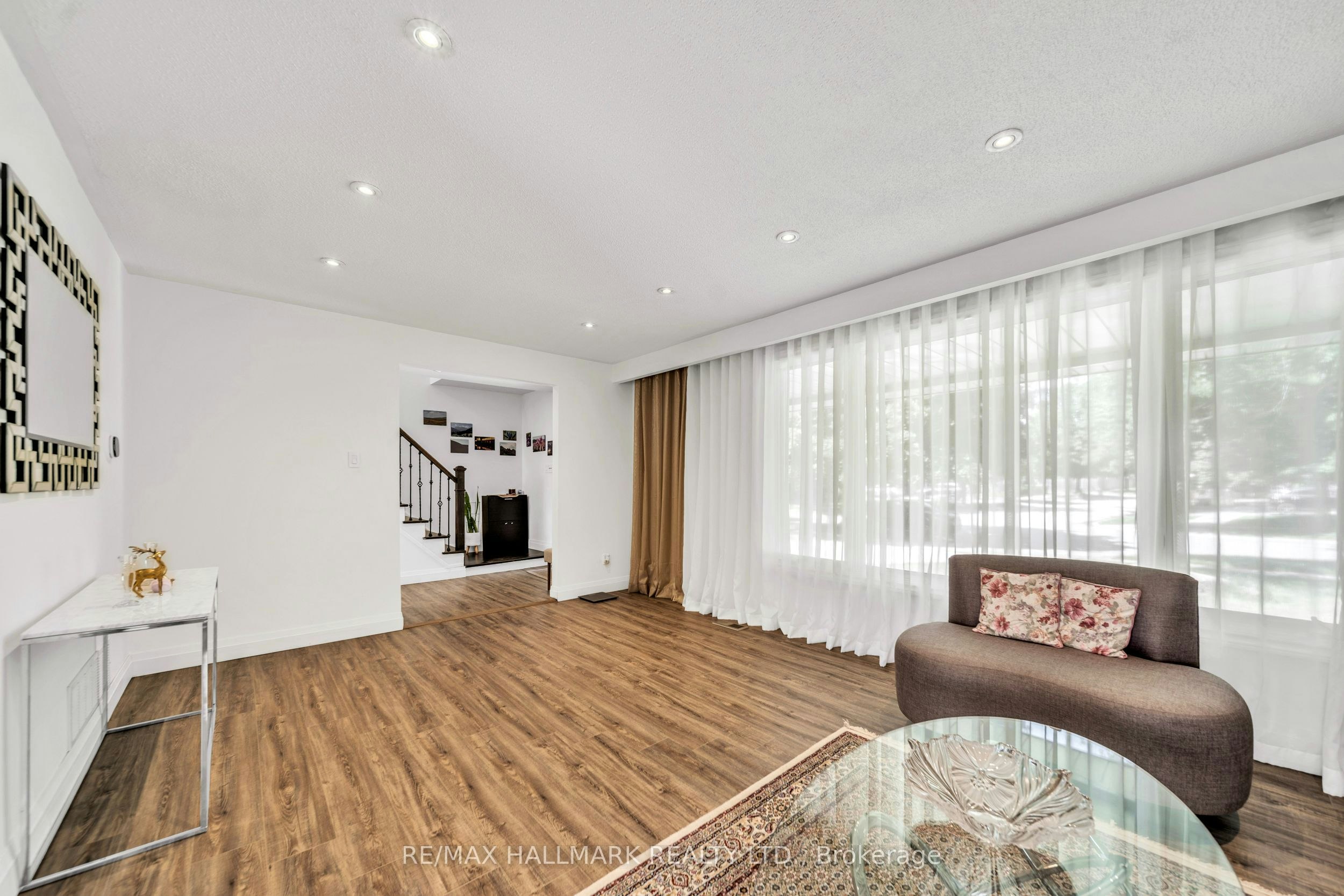 39 Sunnywood Crescent, Richmond Hill, ON, L4C 6W2 - 8