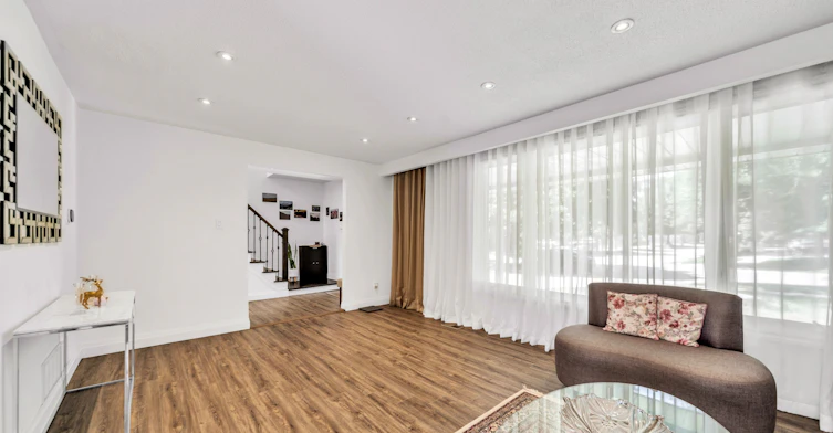 39 Sunnywood Crescent, Richmond Hill, ON, L4C 6W2 - 8