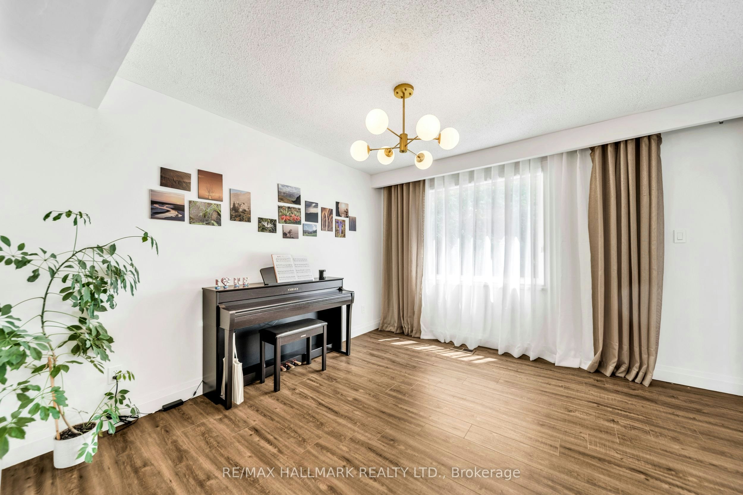 39 Sunnywood Crescent, Richmond Hill, ON, L4C 6W2 - 9