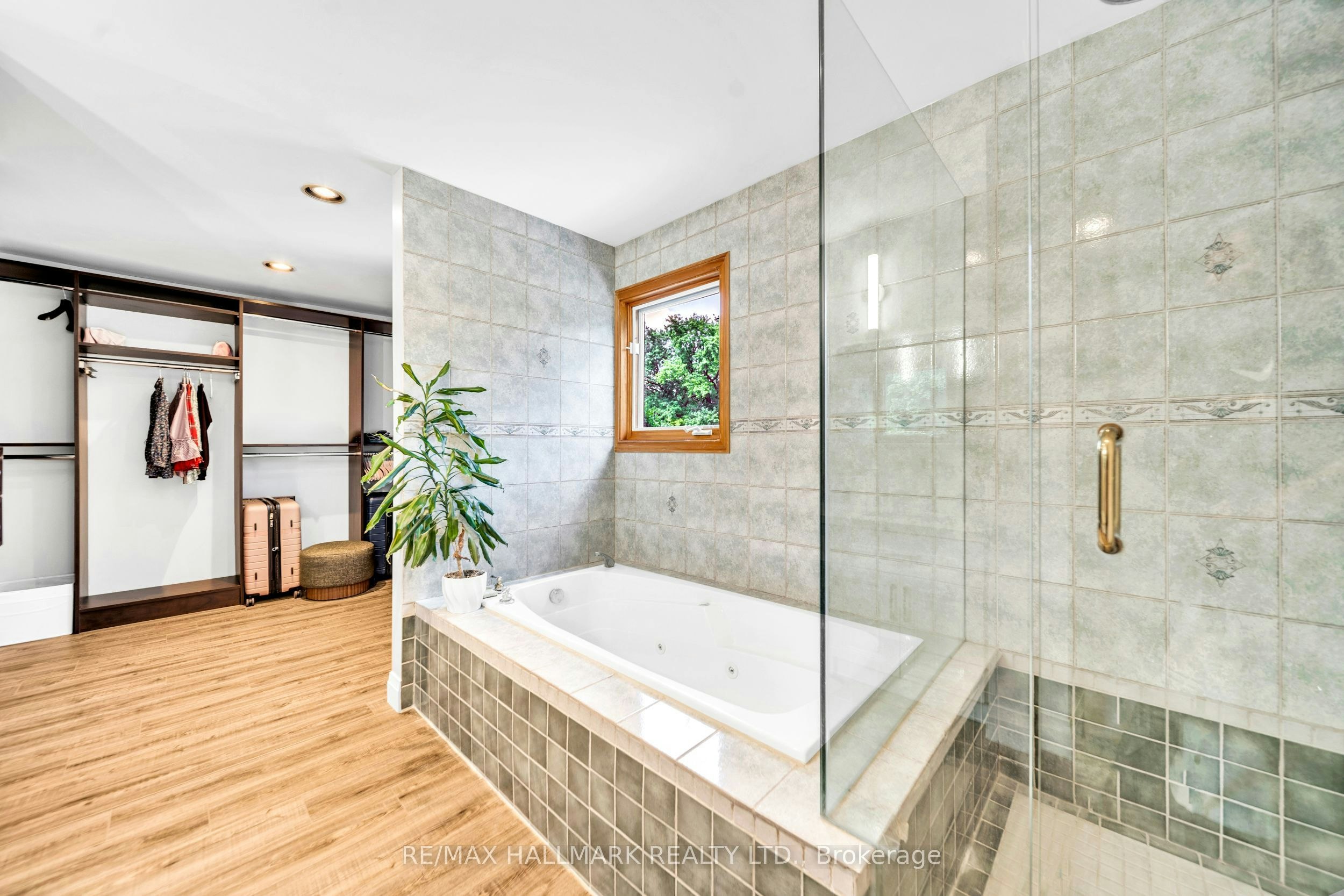 39 Sunnywood Crescent, Richmond Hill, ON, L4C 6W2 - 24