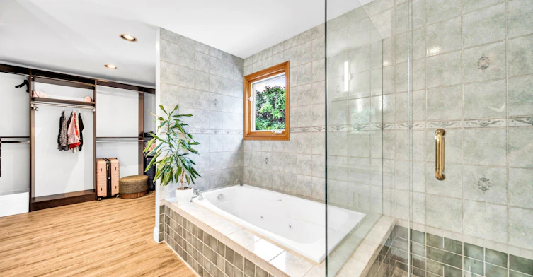 39 Sunnywood Crescent, Richmond Hill, ON, L4C 6W2 - 24