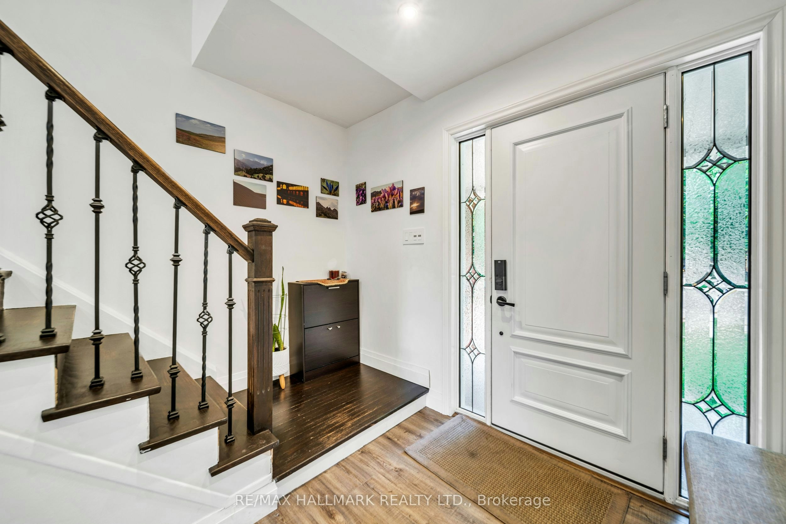 39 Sunnywood Crescent, Richmond Hill, ON, L4C 6W2 - 3