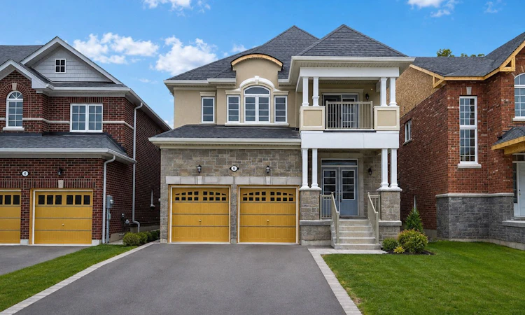 6 Grieve Avenue