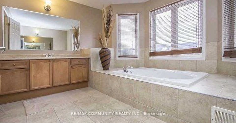 MAIN FLOOR-11 Horsetail Street, Markham, ON, L6B 1K3 - 7