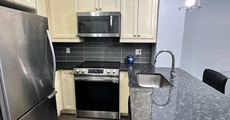 228-555 William Graham Drive, Aurora, ON, L4G 3H9 - 5