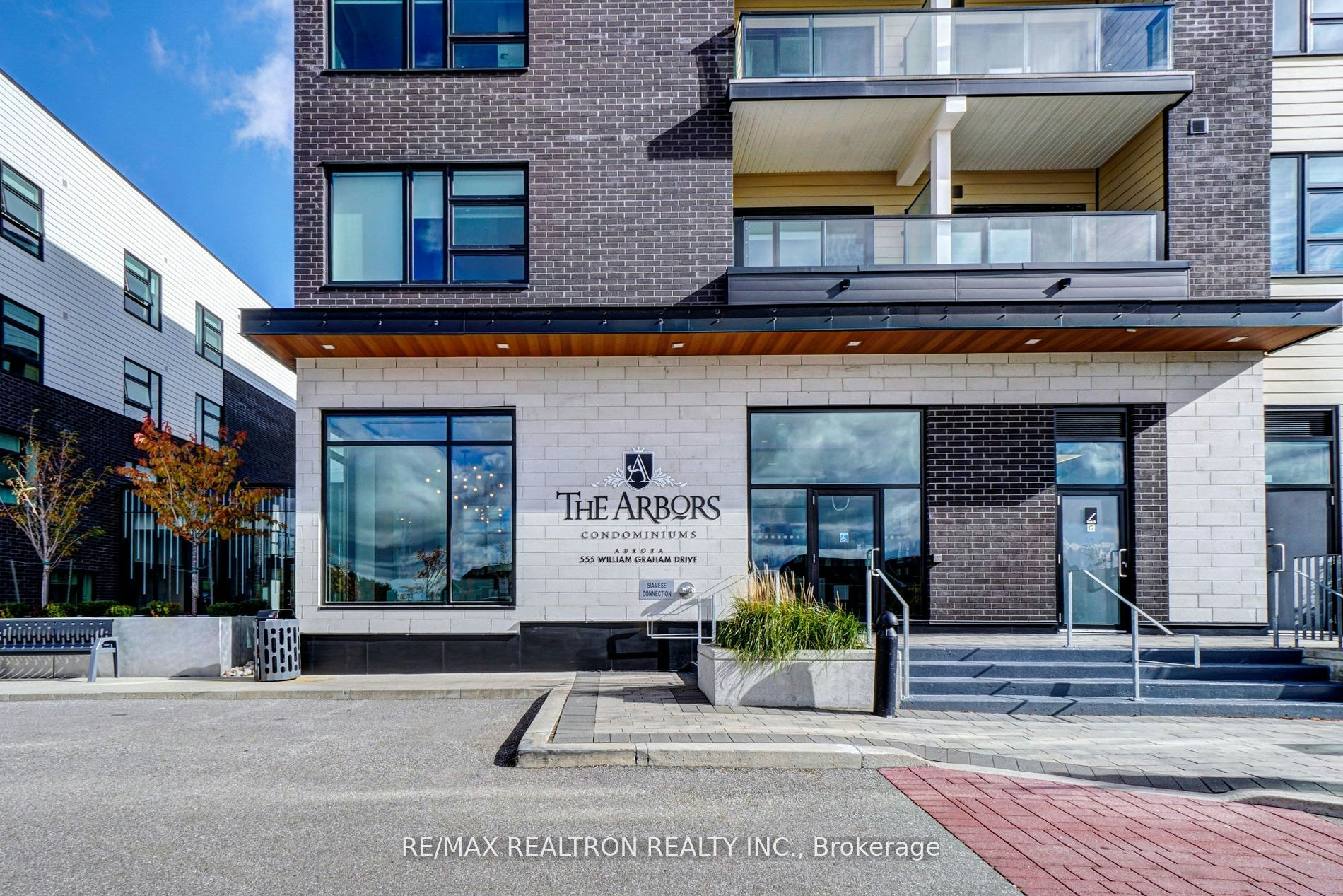 228-555 William Graham Drive, Aurora, ON, L4G 3H9 - 2