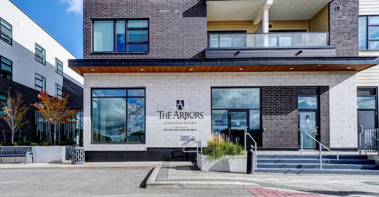 228-555 William Graham Drive, Aurora, ON, L4G 3H9 - 2