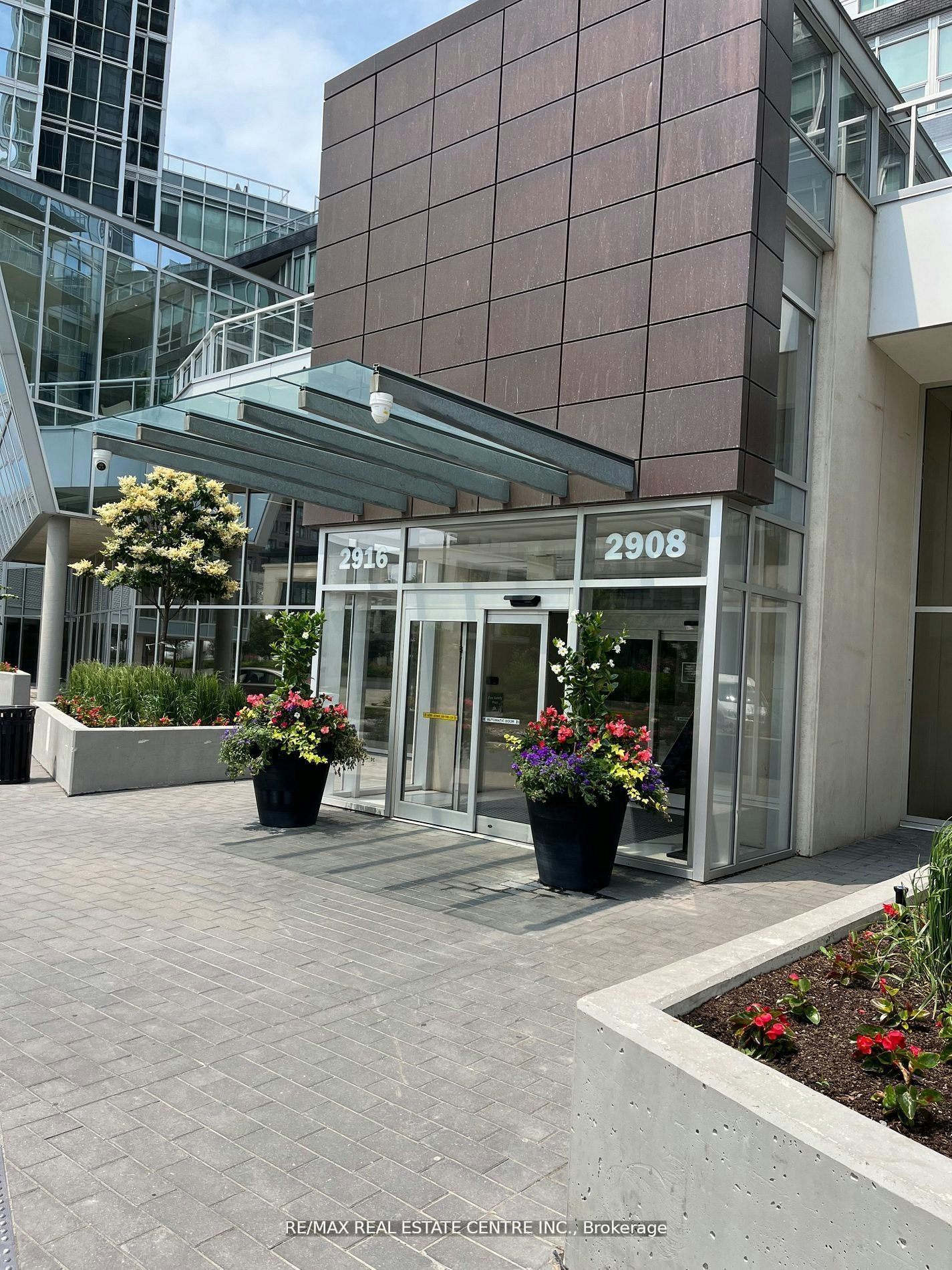 512W-2916 Hwy7 Road, Vaughan, ON, L4K 0K5