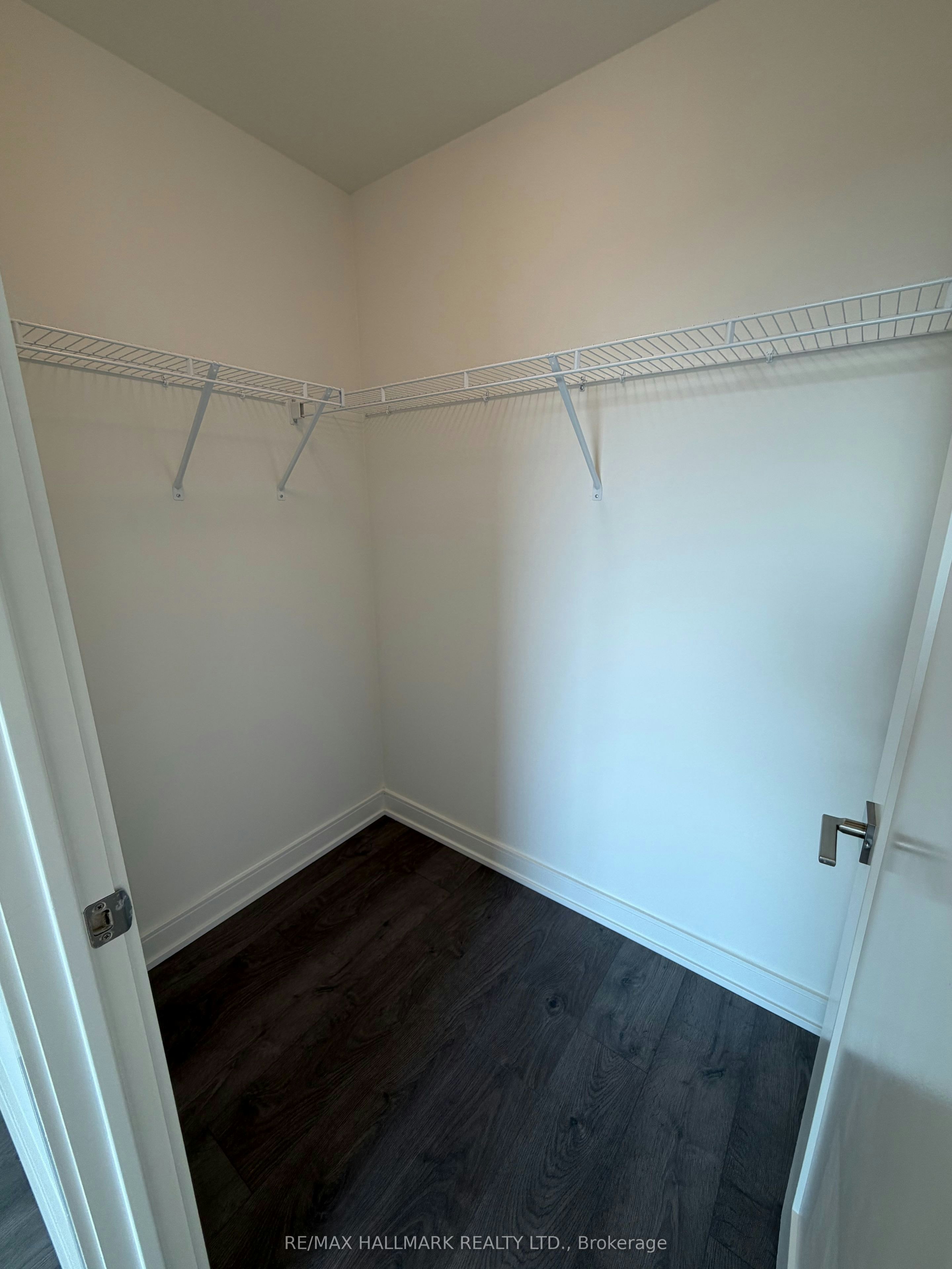 A802-705 Davis Drive, Newmarket, ON, L3Y 0J1 - 17