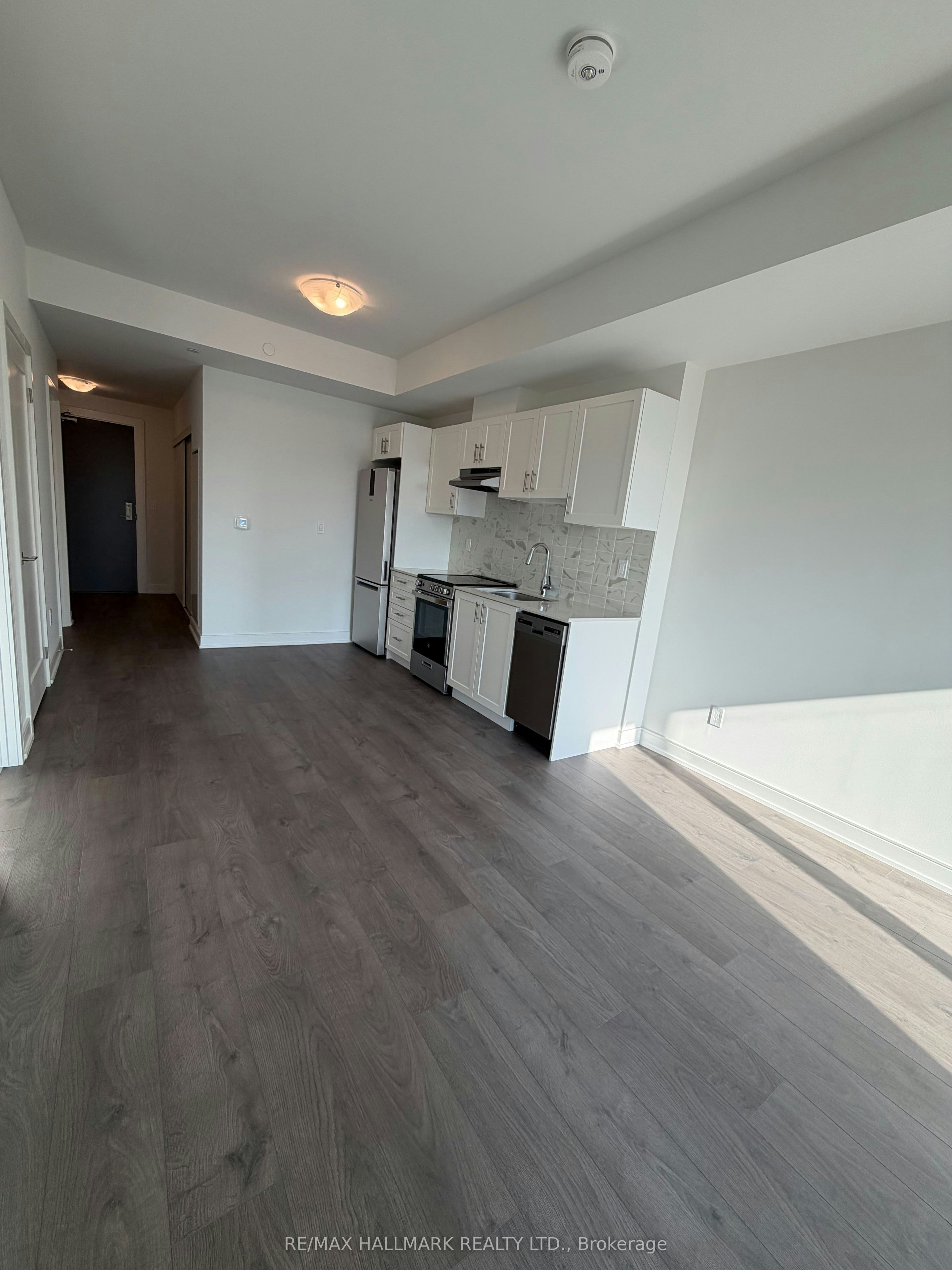 A802-705 Davis Drive, Newmarket, ON, L3Y 0J1 - 14