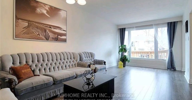 Main Floor-39 Lindsay Avenue, Newmarket, ON, L3Y 4N7 - 3