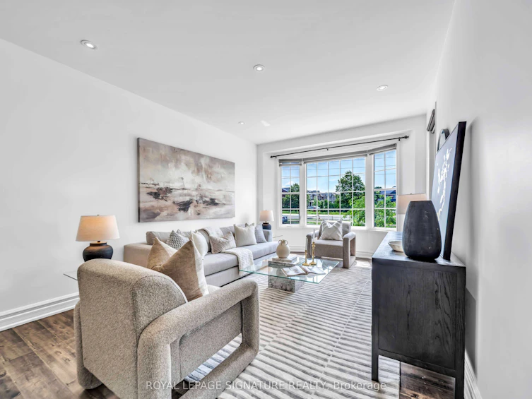 81 Bulmer Crescent, Newmarket, ON, L3X 3K1 - 3