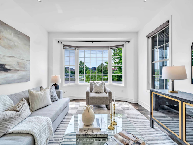 81 Bulmer Crescent, Newmarket, ON, L3X 3K1