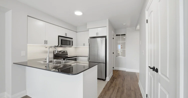 706-30 North Park Road, Vaughan, ON, L4J 0G6 - 13