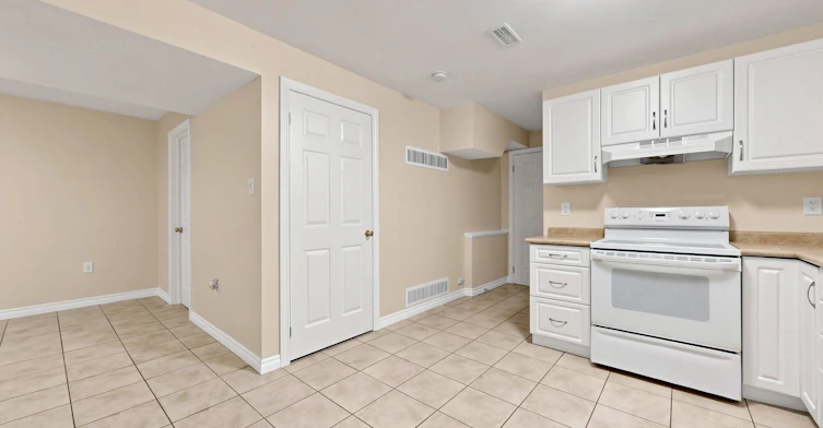 BSMT-203 John Street, Bradford West Gwillimbury, ON, L3Z 1J9 - 6