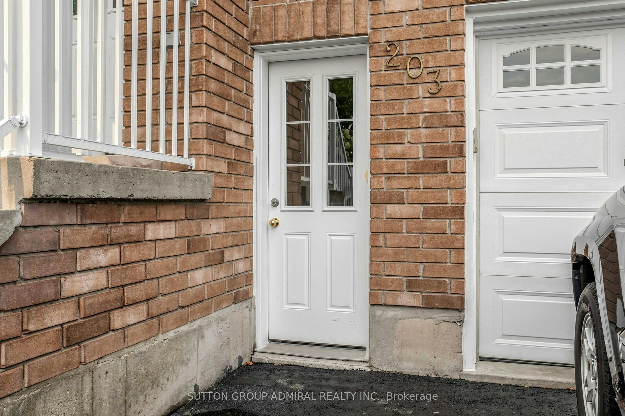 BSMT-203 John Street, Bradford West Gwillimbury, ON, L3Z 1J9