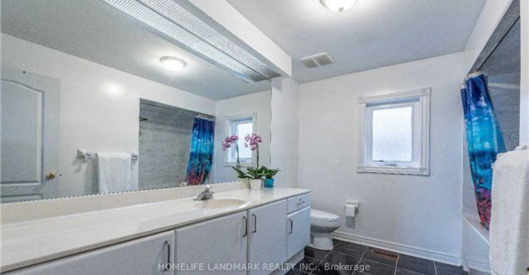 82 Canyon Hill Avenue, Richmond Hill, ON, L4C 0E1 - 6