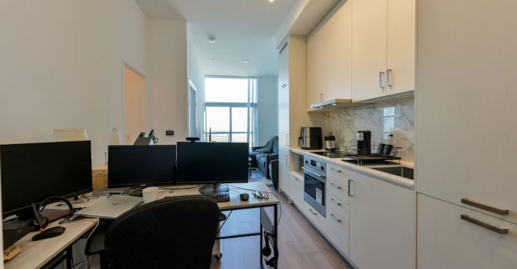 1601-60 Honeycrisp Crescent, Vaughan, ON, L4K 0N5 - 15